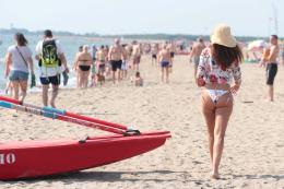Sulle spiagge è già piena estate!