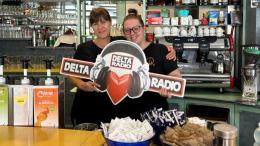 "Sorridi, sei su Delta Radio!"