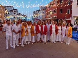 La sagra del pesce decolla, tra cibo e buon sound