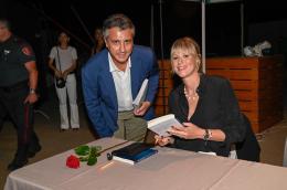 Fede compie 35 anni, gli auguri dell'assessore