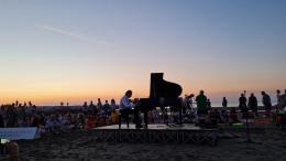 Un concerto accoglie l’alba a Sottomarina