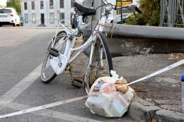 Donna investita in bici a ponte Marabin