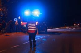 Travolta da una moto, muore in bici davanti alla bimba