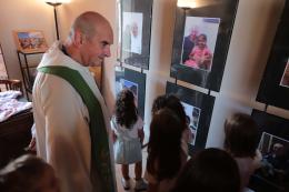 Sbandieratori e una mostra per celebrare don Vincenzo