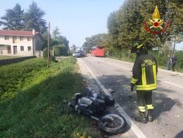 Terrificante schianto sul bus, muore a 32 anni
