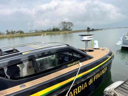Una motovedetta ibrida per la guardia di finanza