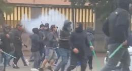 Il tifo fa paura, allo stadio Bentegodi gli ultrà di Napoli