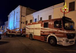 Terremoto, campanile e teatro: i vigili del fuoco escludono danni