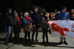 Il papà di Giulia a Beverare alla fiaccolata per la 22enne