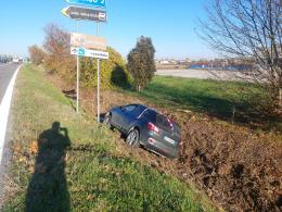 Incidente sulla SS16, due donne in ospedale