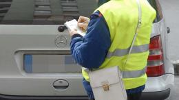 "Multato mentre stavo cambiando i soldi per il parcometro"