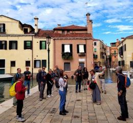 Turismo in centro storico, gruppi di massimo 25 persone