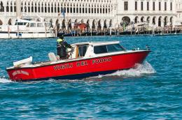 Vigili del fuoco di Venezia: “Situazione insostenibile, servono assunzioni e rispetto dei diritti” 