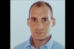 Bloccati e rinviati i funerali di Andrea, scatta l'autopsia