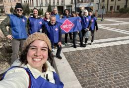 I volontari di Retake ripuliscono il piazzale della Rotonda