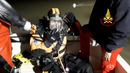 Recuperato nella notte il corpo dentro l'auto inabissata nel Po