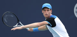 Jannik Sinner il tennista si diverte con "Le Iene"