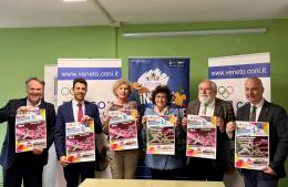 La carica di 800 schermitori
