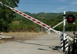 Passaggi al livello, due “saltano”
