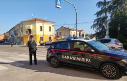 Continuava a perseguitarla, arrestato