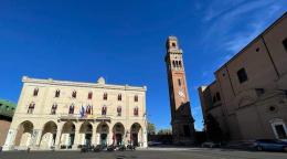 Raduno d'auto, chiude il centro