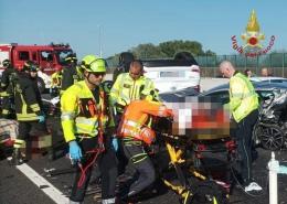 Terribile incidente sulla A4, 12 feriti, traffico bloccato