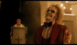 Beetlejuice Beetlejuice": il cast stellare di Tim Burton incanta Venezia