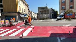Ciclabile mangia strada e parcheggi, sempre peggio