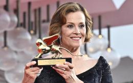 Leone d'oro a Weaver: “Amo il vostro cinema”