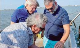 Due senatori a caccia del granchio killer