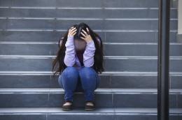 "Una 14enne molestata in piazza"