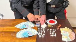 Preso con crack e cocaina