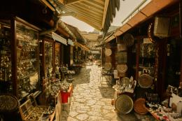 MERCATINO DELL’ANTIQUARIATO E DEL COLLEZIONISMO
