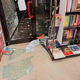 I ladri colpiscono la storica libreria