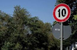 Attenti: arriva il limite dei dieci chilometri orari!