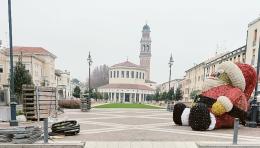 Il “villaggio” in piazza Matteotti