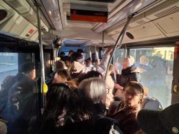 Anziani e pendolari lasciati a terra