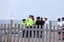 Trova il teschio di un bimbo in spiaggia