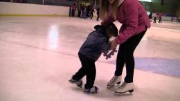 Elsa e Olaf alla pista di pattinaggio