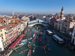 Venezia si prepara al Carnevale
