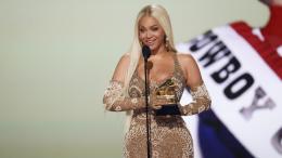 Beyoncé riscrive la storia della musica: primo grammy per il miglior album