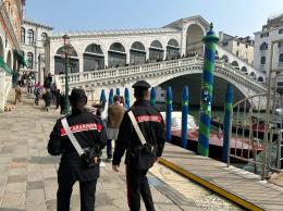 Accoltellò un giovane, arrestato 18enne