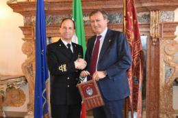  Brugnaro accoglie il nuovo comandante