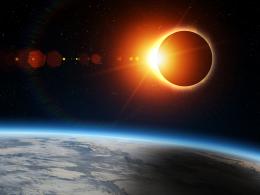 Naso all'insù: ben due eclissi in vista