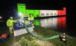 Cede l’argine, attivati i volontari