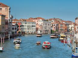 A nuoto in Canal Grande