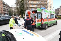 Ciclista falciata in pieno centro
