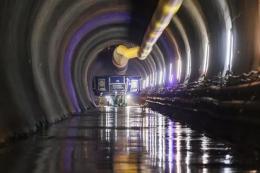 Muore travolto da un tir nel traforo del Brennero