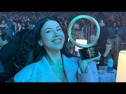 Anna trionfa ai Billboard Women in Music 2025