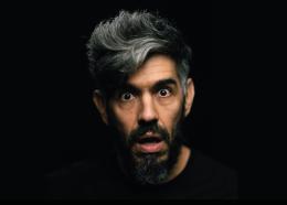 Lorenzo Maragoni e la poesia dei "Grandi Numeri": un viaggio tra ironia e digitale al Teatro Ferrari